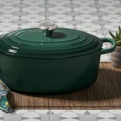 Le Creuset 6.75 Qt. Oval Signature Dutch Oven With Stainless Steel Knob | Artichaut -Le Creuset Shop 12119scr 4d6943c1f5e69b7