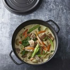 Staub 7 Qt. Round Cocotte/Dutch Oven | Matte Black 10 Staub 7 Qt. Round Cocotte/Dutch Oven | Matte Black -Le Creuset Shop 40500 281 0 4