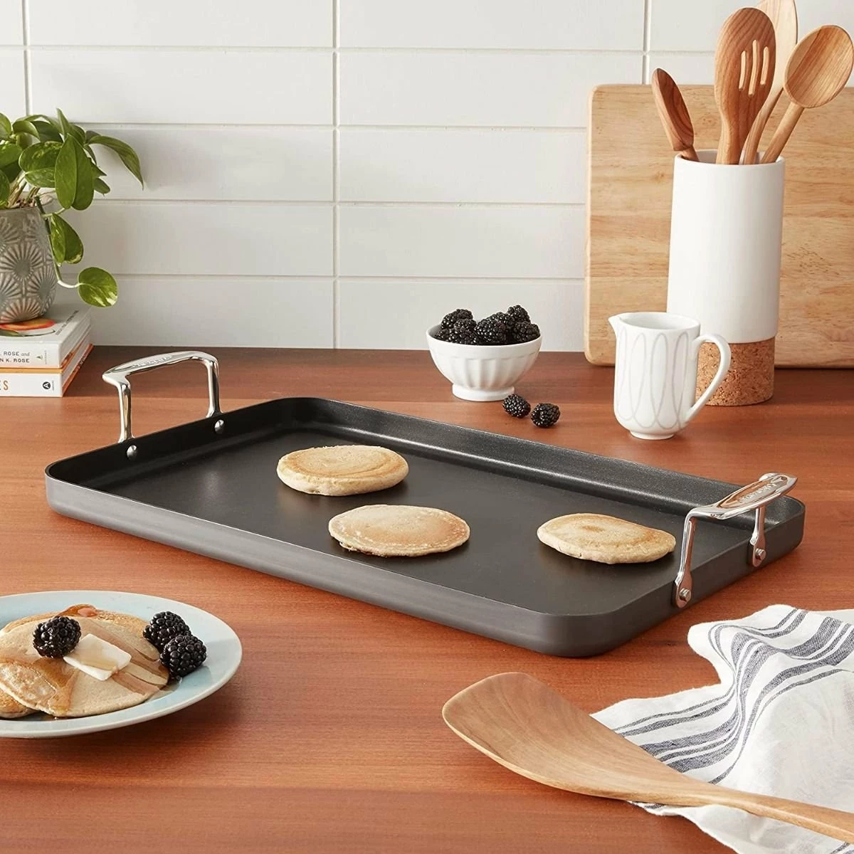 Cuisinart Chef's Classic Hard Anodized Nonstick Double Burner Griddle 7 Cuisinart Chef's Classic Hard Anodized Nonstick Double Burner Griddle - Image 5