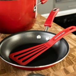 Rachael Ray Red Gradient 14 Piece Enamel Cookware Set 10 Rachael Ray Red Gradient 14 Piece Enamel Cookware Set -Le Creuset Shop dscf0825 1