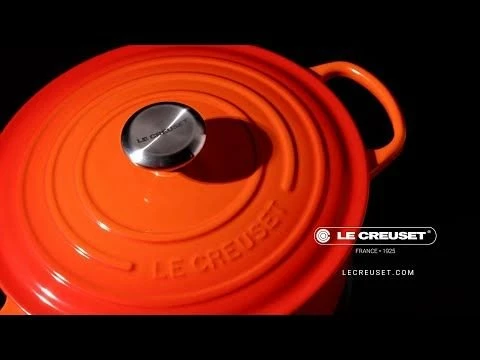 Le Creuset 3.5 Qt. Round Signature Dutch Oven With Stainless Steel Knob| Sea Salt 10 Le Creuset 3.5 Qt. Round Signature Dutch Oven With Stainless Steel Knob| Sea Salt - Image 8