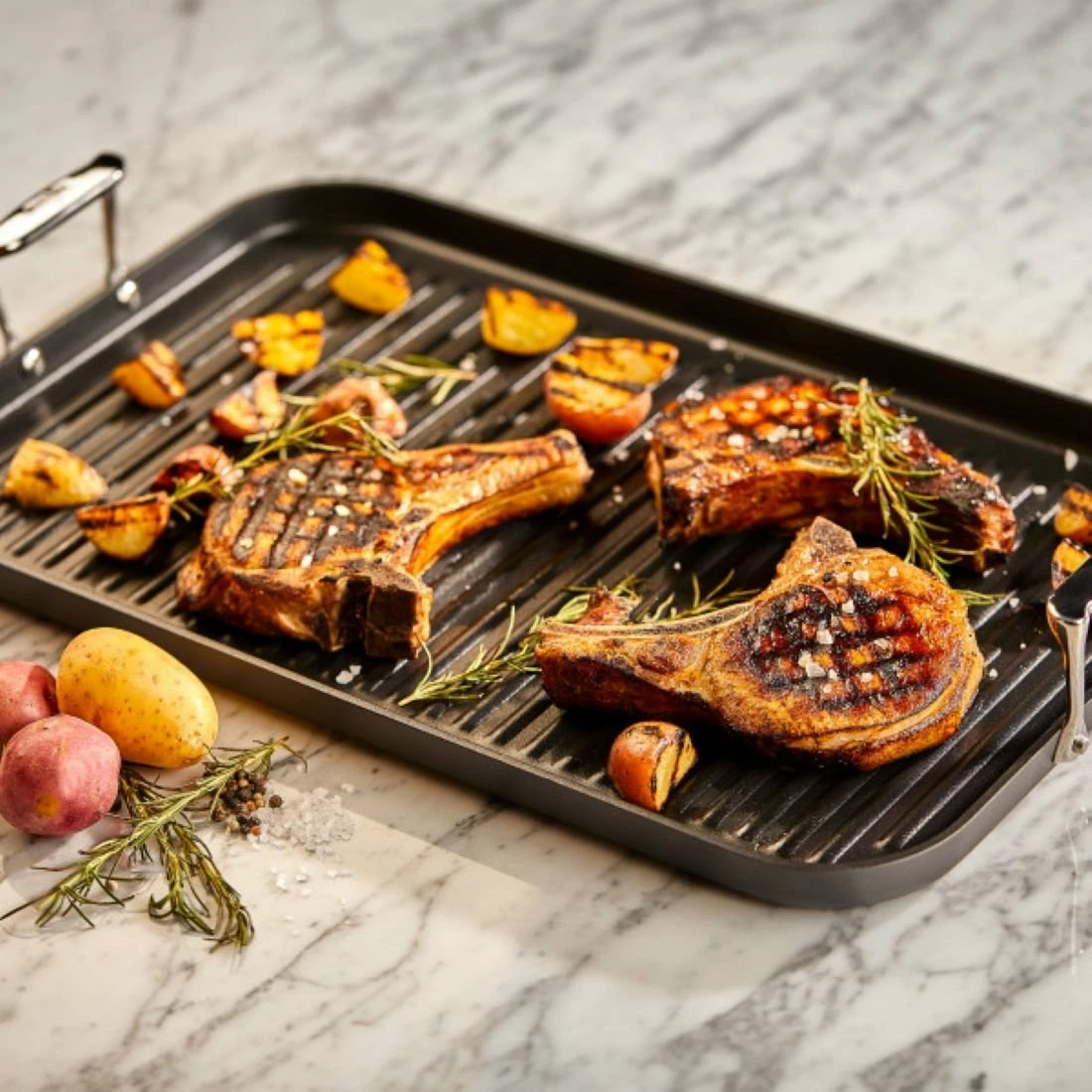 All-Clad HA1 Hard Anodzied Nonstick Grande Grille | 13" X 20" 4 All-Clad HA1 Hard Anodzied Nonstick Grande Grille | 13" X 20" - Image 2