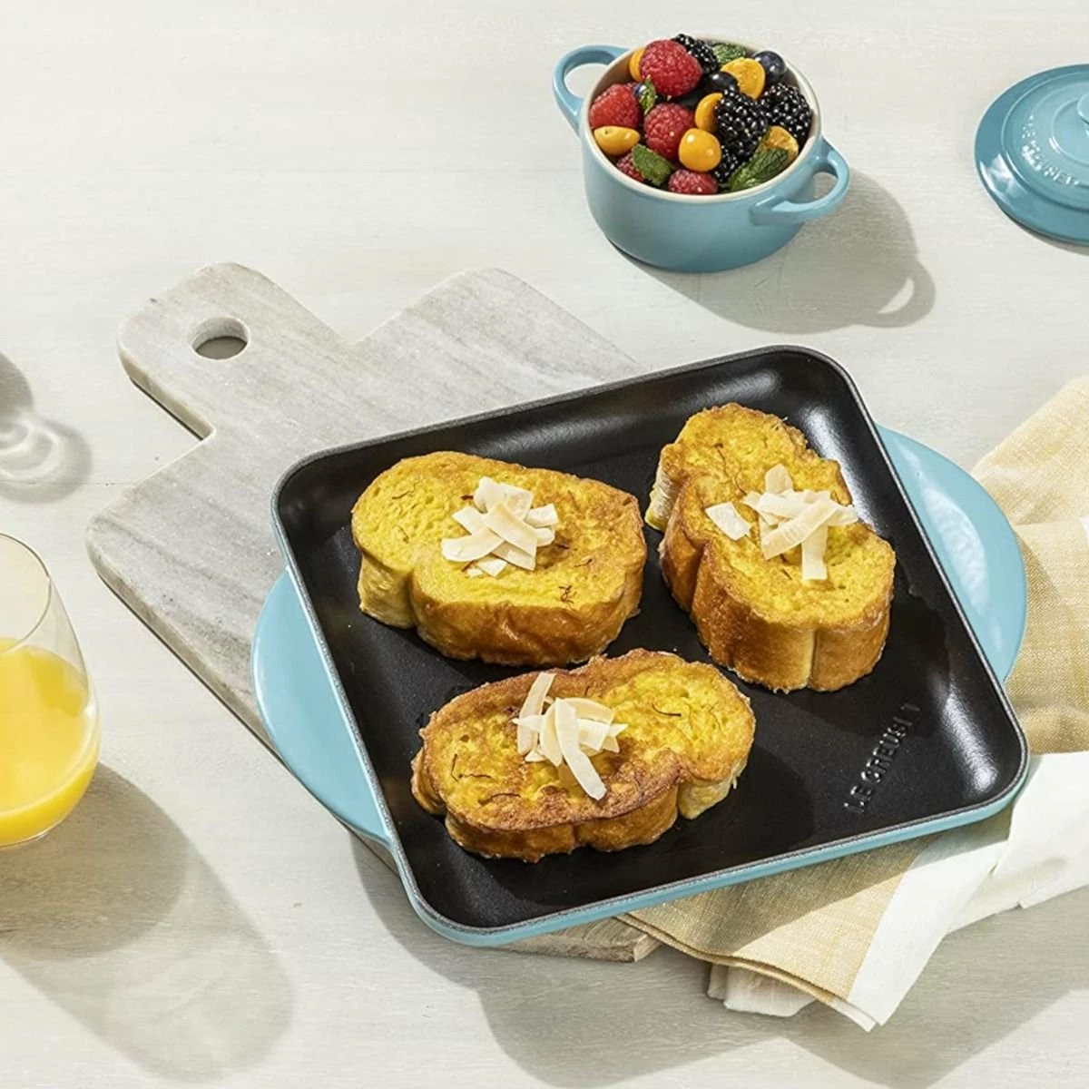 Le Creuset 9.5" Square Signature Enameled Cast Iron Grill Pan | Caribbean Blue 6 Le Creuset 9.5" Square Signature Enameled Cast Iron Grill Pan | Caribbean Blue - Image 4