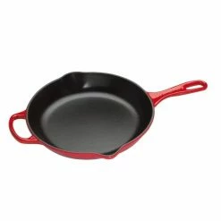 Le Creuset 7-Piece Signature Cookware Set | Cerise/Cherry Red 11 Le Creuset 7-Piece Signature Cookware Set | Cerise/Cherry Red -Le Creuset Shop le creuset cookware cast iron sk 3