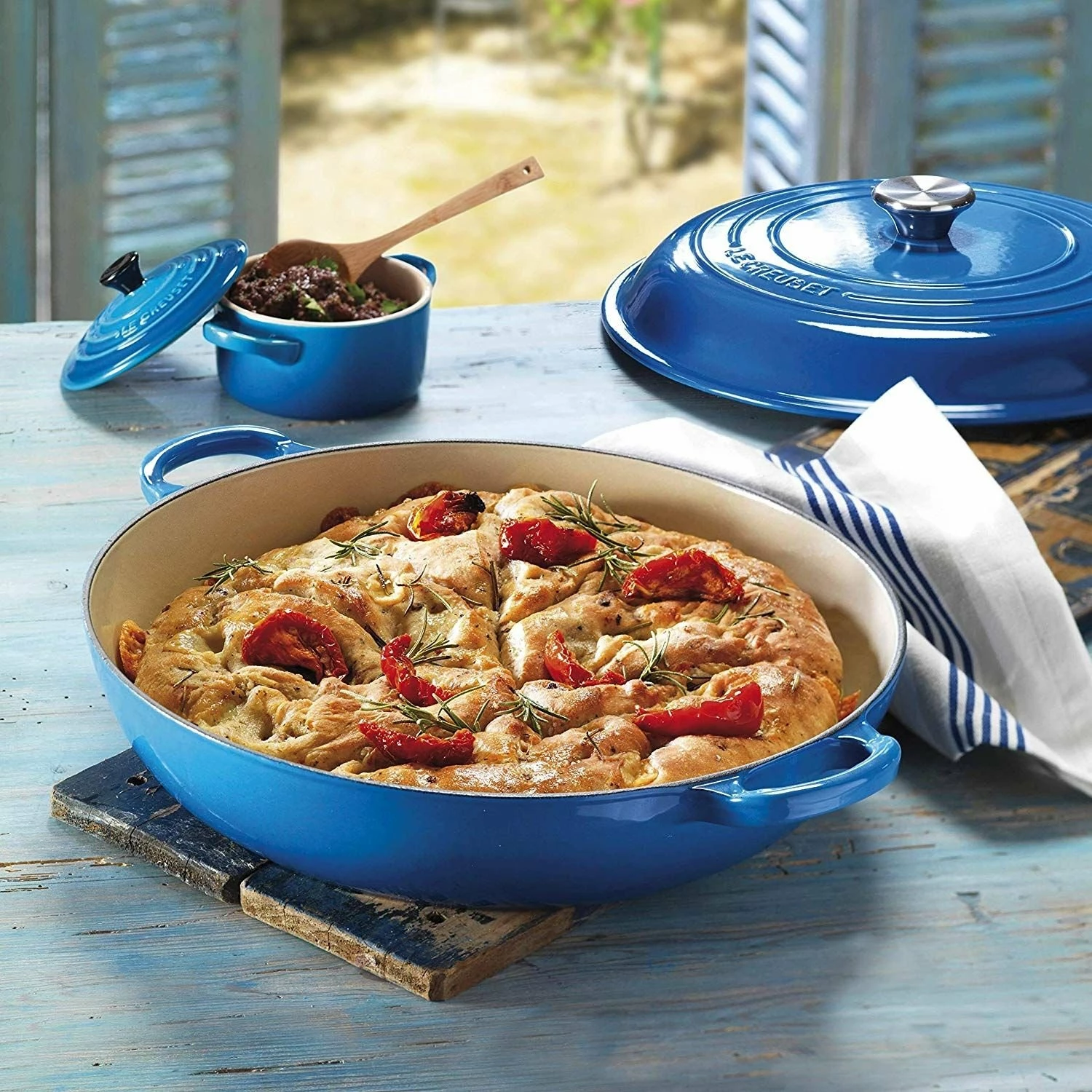 Le Creuset 2.25 Qt. Signature Enameled Cast Iron Braiser With Stainless Steel Knob | Marseille Blue 6 Le Creuset 2.25 Qt. Signature Enameled Cast Iron Braiser With Stainless Steel Knob | Marseille Blue - Image 4