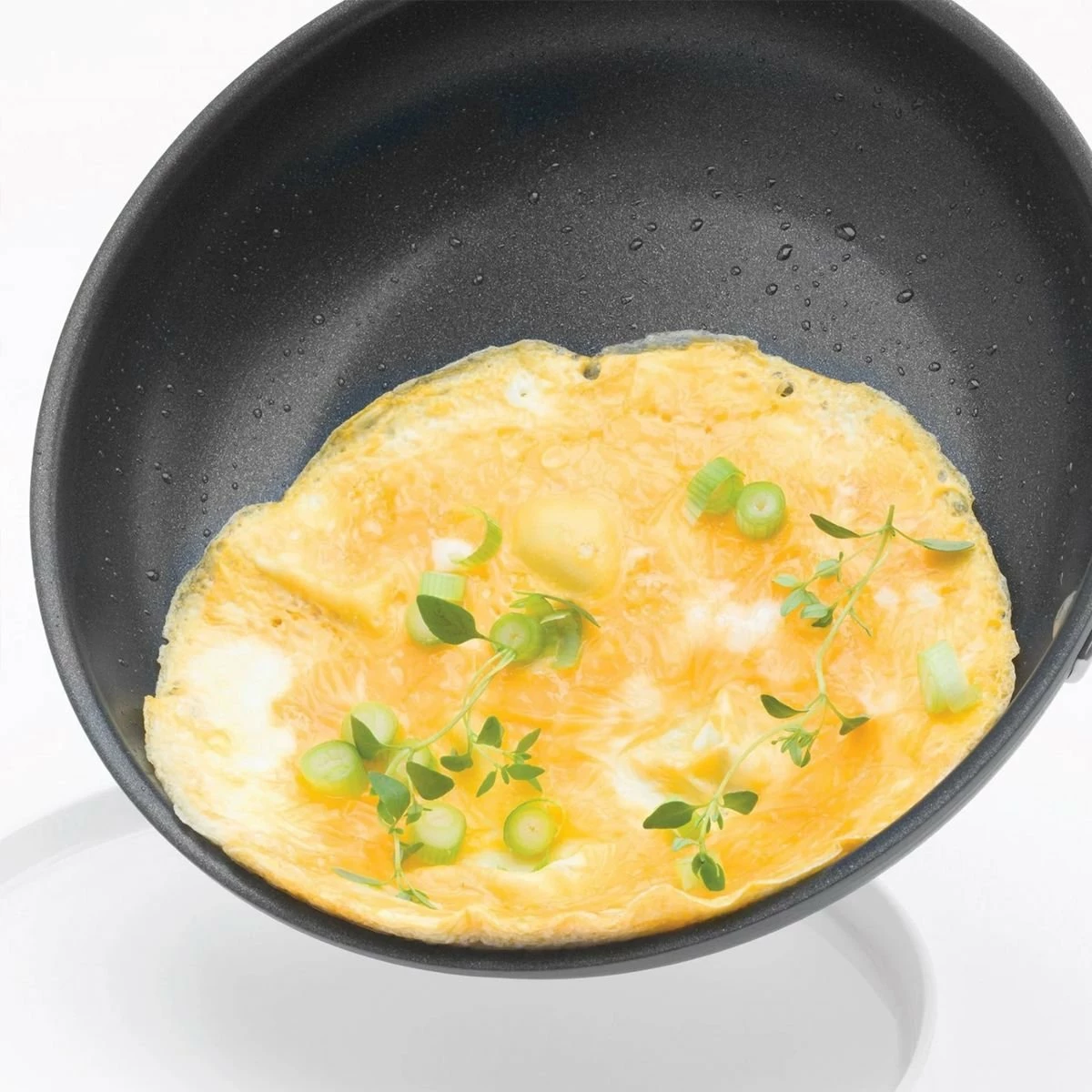 OXO 2-Piece Nonstick Fry Pans Set | 8" & 12" 5 OXO 2-Piece Nonstick Fry Pans Set | 8" & 12" - Image 3