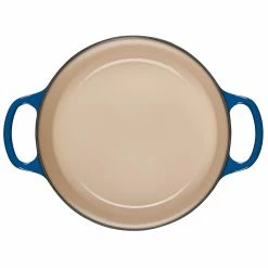 Le Creuset 3.5 Qt. Round Signature Dutch Oven With Stainless Steel Knob | Marseille Blue 11 Le Creuset 3.5 Qt. Round Signature Dutch Oven With Stainless Steel Knob | Marseille Blue -Le Creuset Shop rs11194 ls2501 2259ss inside 1