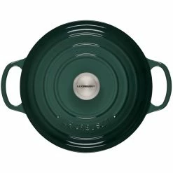 Le Creuset 4.5 Qt. Round Signature Dutch Oven With Stainless Steel Knob | Artichaut 11 Le Creuset 4.5 Qt. Round Signature Dutch Oven With Stainless Steel Knob | Artichaut -Le Creuset Shop rs11441 ls2501 24795ss 3