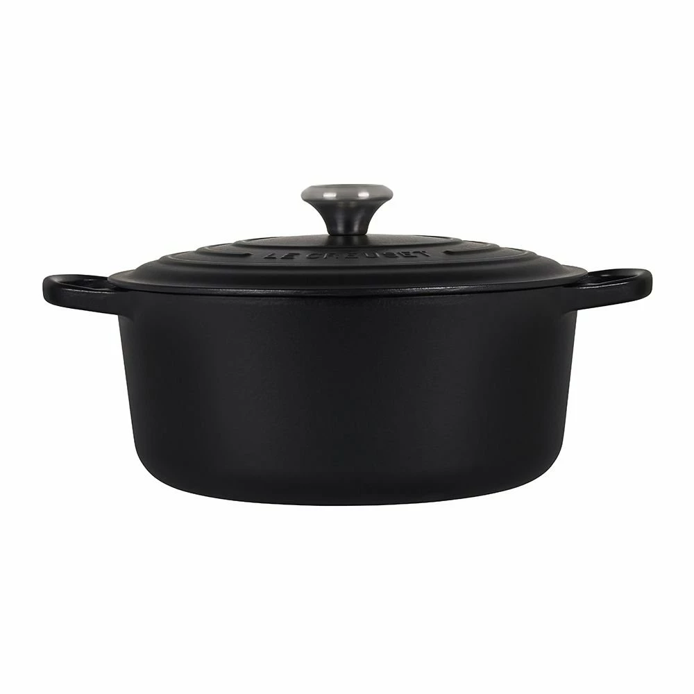 Le Creuset 7.25 Qt. Round Signature Dutch Oven With Stainless Steel Knob | Licorice 4 Le Creuset 7.25 Qt. Round Signature Dutch Oven With Stainless Steel Knob | Licorice - Image 2