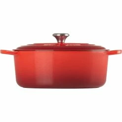 Le Creuset 6.75 Qt. Oval Signature Dutch Oven With Stainless Steel Knob | Cerise/Cherry Red 9 Le Creuset 6.75 Qt. Oval Signature Dutch Oven With Stainless Steel Knob | Cerise/Cherry Red -Le Creuset Shop rs11952 lc 20191105 fr ps 00001s