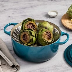 Le Creuset 4.5 Qt. Round Signature Dutch Oven With Stainless Steel Knob | Deep Teal 13 Le Creuset 4.5 Qt. Round Signature Dutch Oven With Stainless Steel Knob | Deep Teal -Le Creuset Shop rs16337 p06 steaming in dutch oven lpr