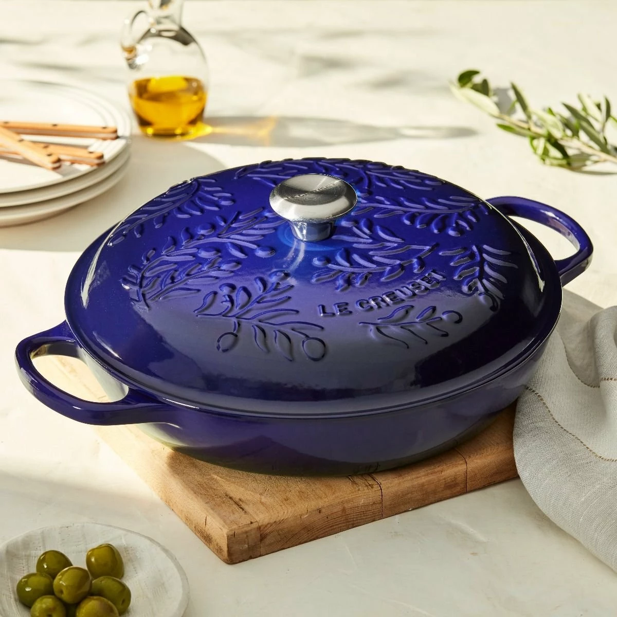 Le Creuset Olive Branch Collection 3.5 Qt. Signature Braiser | Indigo Blue 7 Le Creuset Olive Branch Collection 3.5 Qt. Signature Braiser | Indigo Blue - Image 5