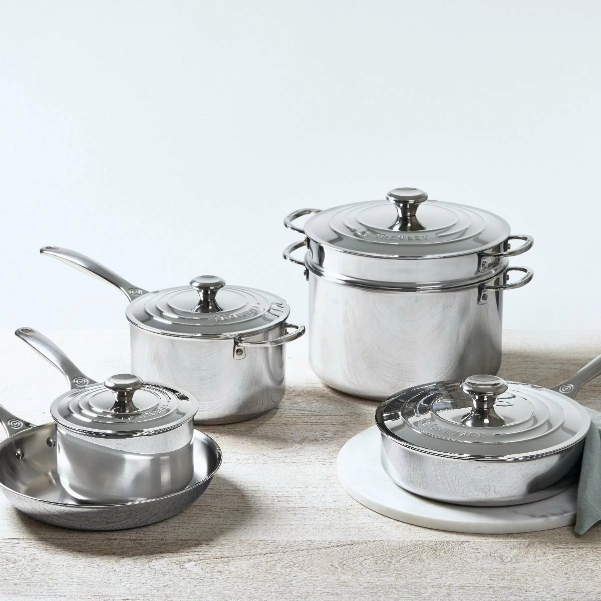Le Creuset 10-Piece Cookware Set | Tri-Ply Stainless Steel 5 Le Creuset 10-Piece Cookware Set | Tri-Ply Stainless Steel - Image 3