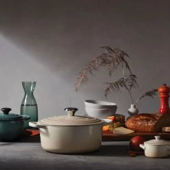 Le Creuset 5.5 Qt. Round Signature Cast Iron Dutch Oven With Stainless Steel Knob | Meringue White 13 Le Creuset 5.5 Qt. Round Signature Cast Iron Dutch Oven With Stainless Steel Knob | Meringue White -Le Creuset Shop rs9801 lca fall fallpalette02 1626oceanmeringue