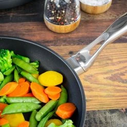 Swiss Diamond HD 9.5" Fry Pan With Griddle Set 15 Swiss Diamond HD 9.5" Fry Pan With Griddle Set -Le Creuset Shop swiss7