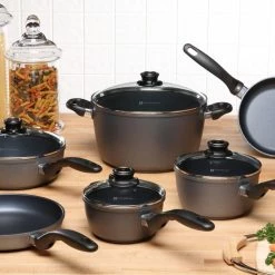 Swiss Diamond | HD 10-Piece Ultimate Kitchen Set + Pan Protectors 8 Swiss Diamond | HD 10-Piece Ultimate Kitchen Set + Pan Protectors -Le Creuset Shop swiss diamond 10 piece set