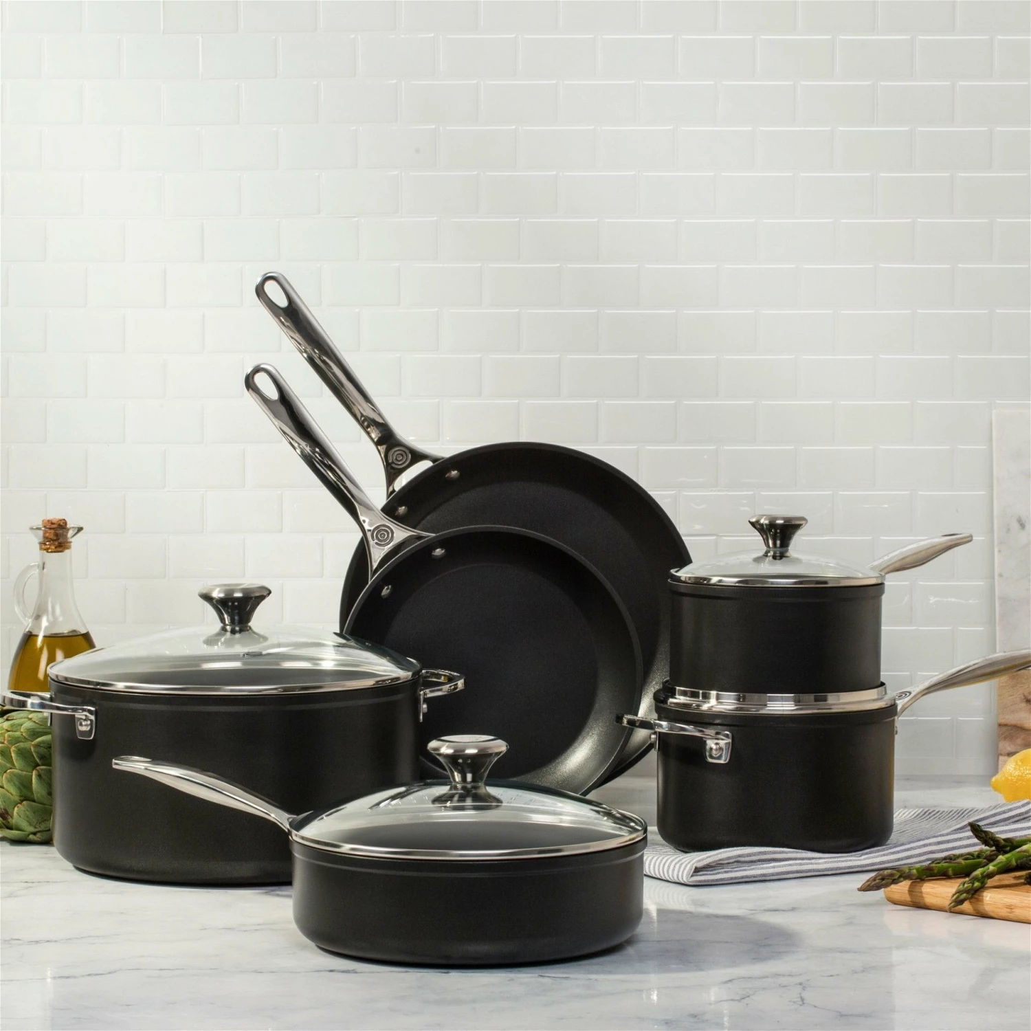 Le Creuset 10-Piece Cookware Set | Toughened Nonstick Pro 11 Le Creuset 10-Piece Cookware Set | Toughened Nonstick Pro - Image 9