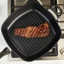 Swiss Diamond | HD Deep Square Grill Pan - 11" X 11" 11 Swiss Diamond | HD Deep Square Grill Pan - 11" X 11" -Le Creuset Shop xd66281v1